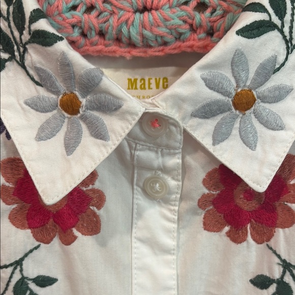 Anthropologie White and Pink Embroidered Button Down Shirt - Picture 4 of 8